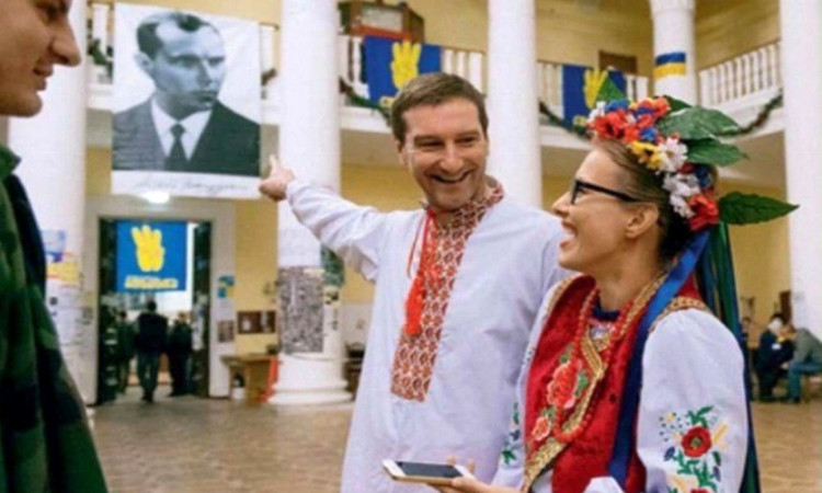 Поклонница Бандеры, Собчак учит россиян как проводить День Победы